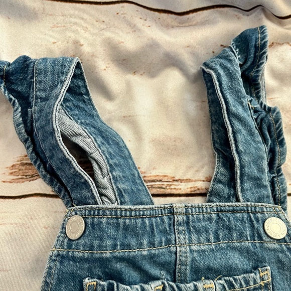 H&M conscious line jean overalls with ruffles size 9-10 - Picture 3 of 5